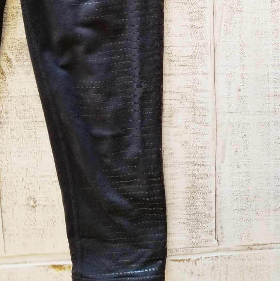 Athleta Black Crop Leggings Stripe Side - Picture 4 of 8